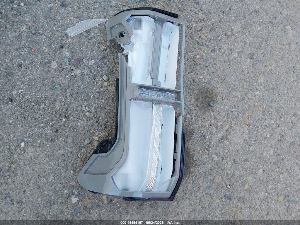 3TYLB5JNXST105020 2025 TOYOTA TACOMA photo no. 12