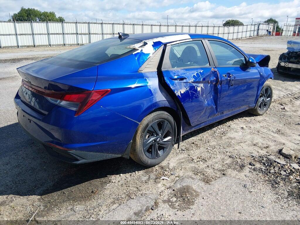 KMHLM4AG9NU304167 2022 HYUNDAI ELANTRA photo no. 4