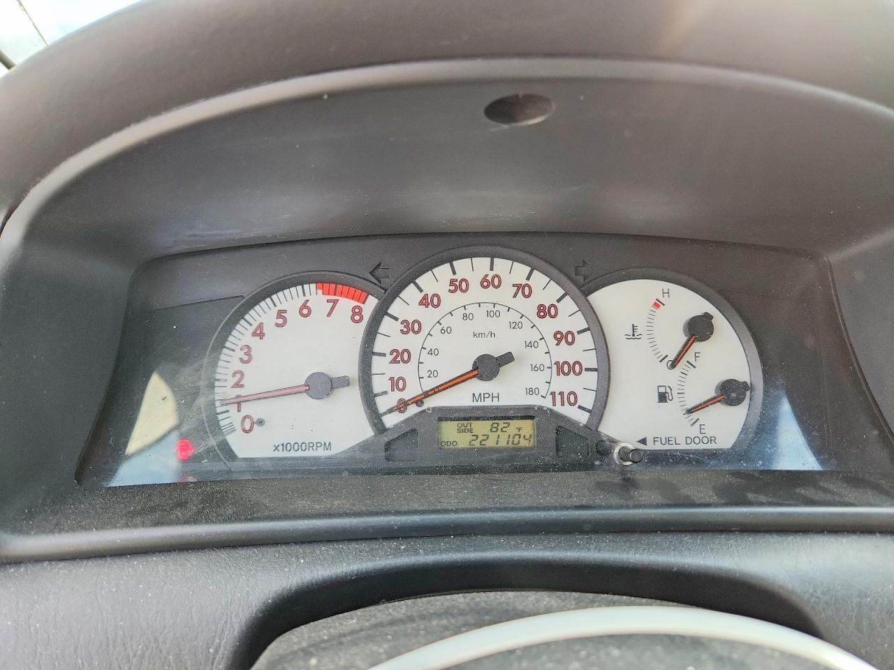 2004 TOYOTA COROLLA S — Фото 9 из 12