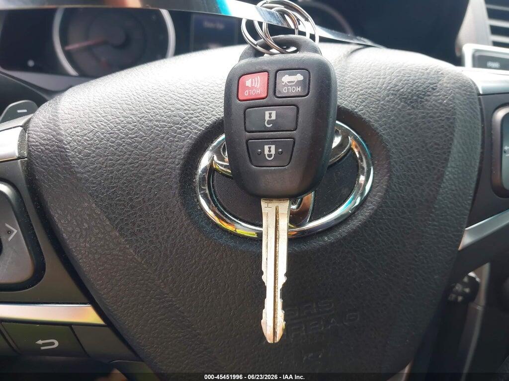4T1BF1FK1GU563823 2016 TOYOTA CAMRY photo no. 11