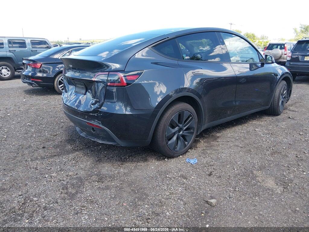 7SAYGDEE5RF170365 2024 TESLA MODEL Y photo no. 4