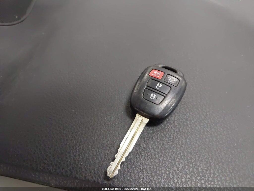 2T3RFREV3GW508158 2016 TOYOTA RAV4 photo no. 11