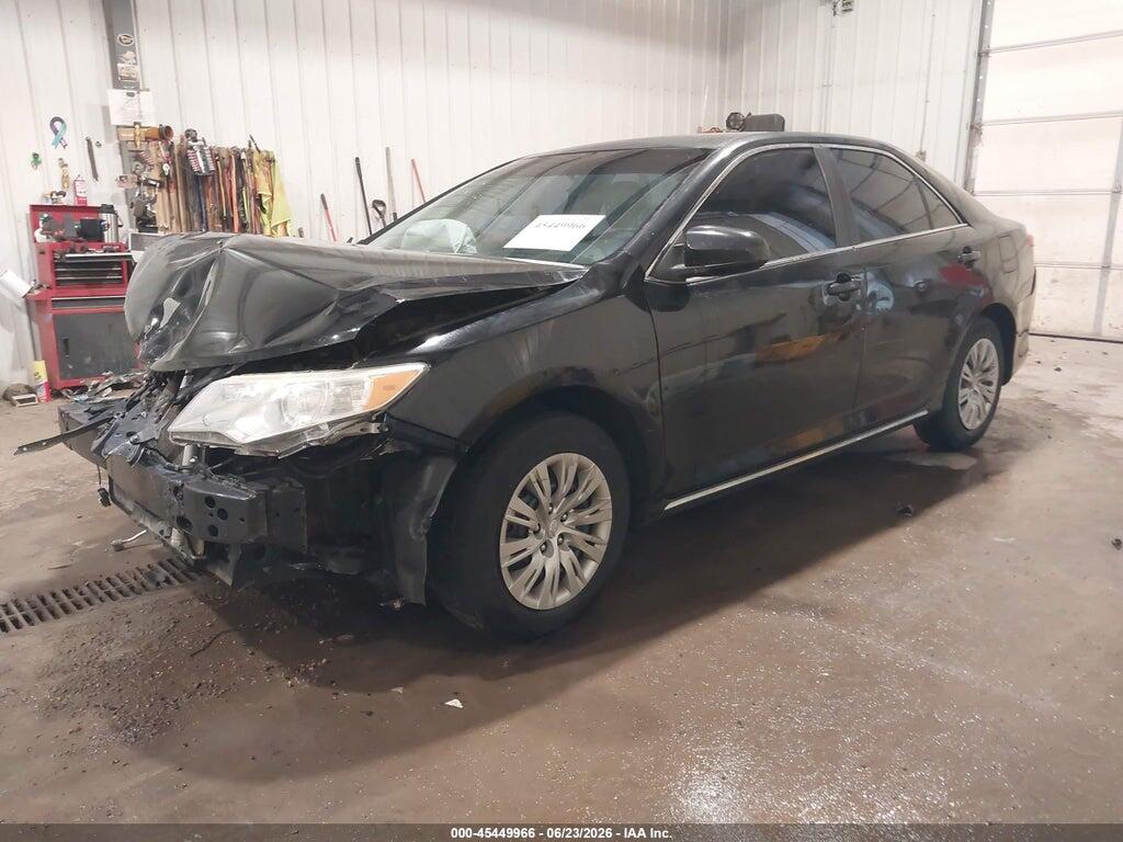 4T1BF1FKXEU428093 2014 TOYOTA CAMRY photo no. 2