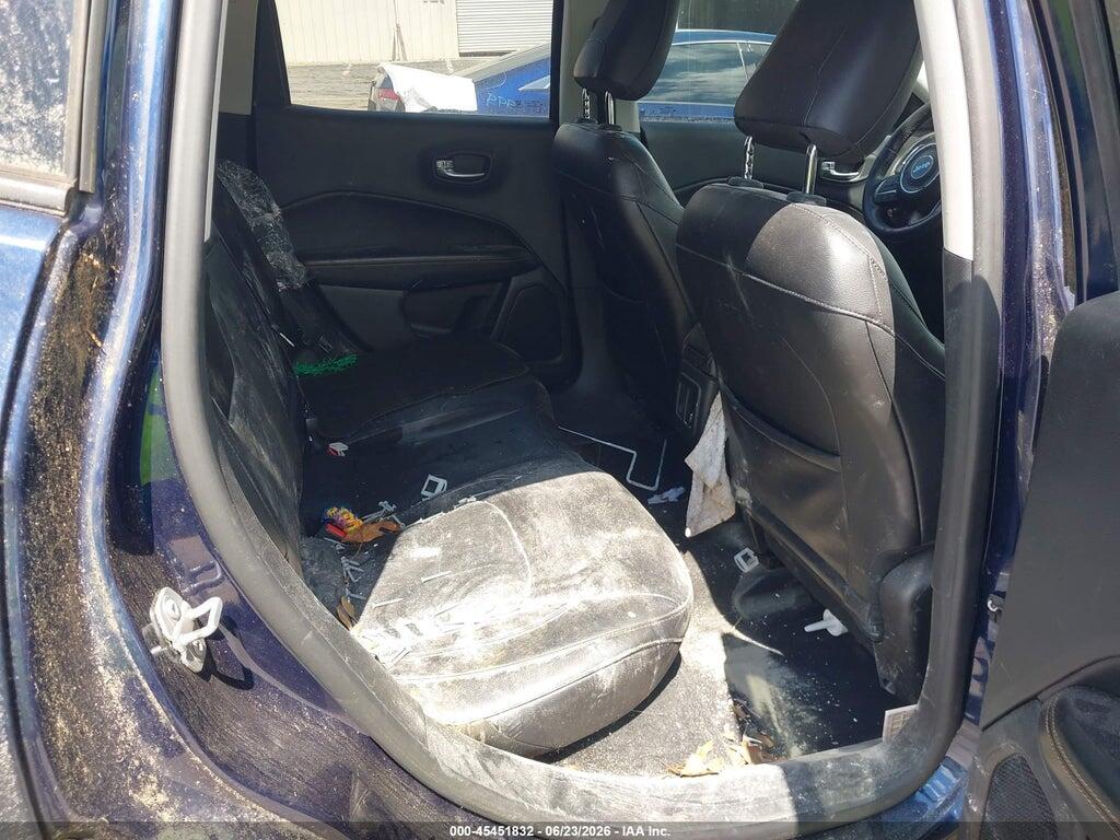 3C4NJDCB5JT104527 2018 JEEP COMPASS photo no. 8