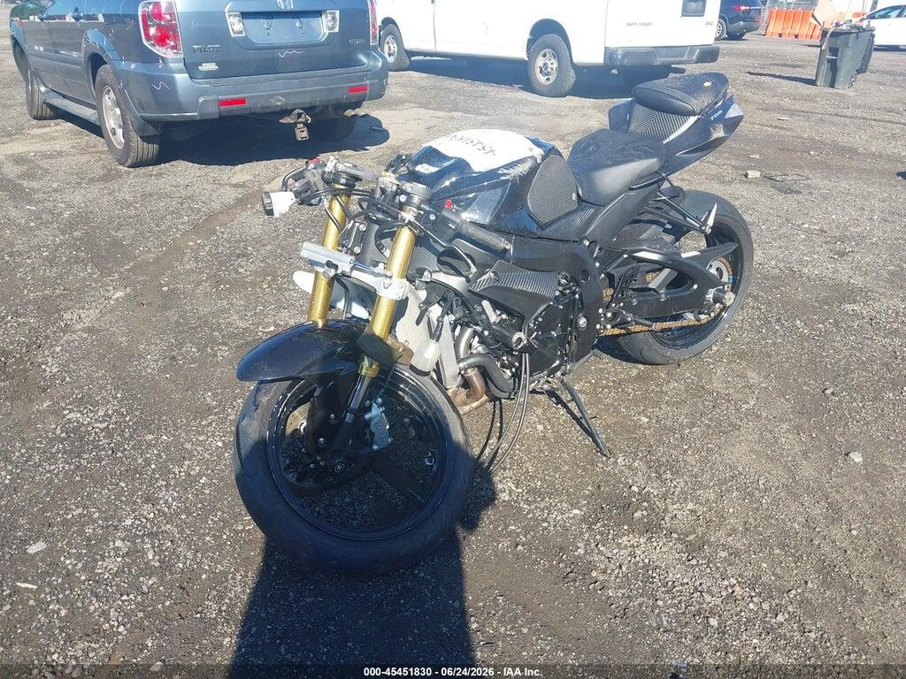 JS1GR7MA4R7100200 2024 SUZUKI GSX-R750 photo no. 2