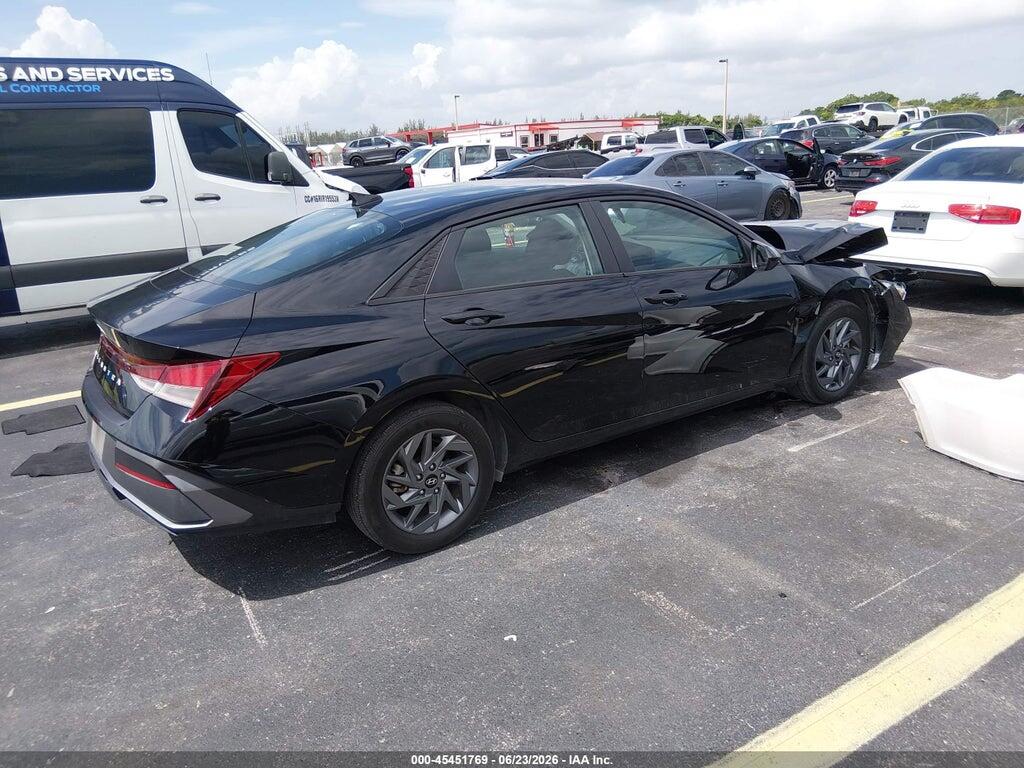 KMHLM4DG7RU734782 2024 HYUNDAI ELANTRA photo no. 4