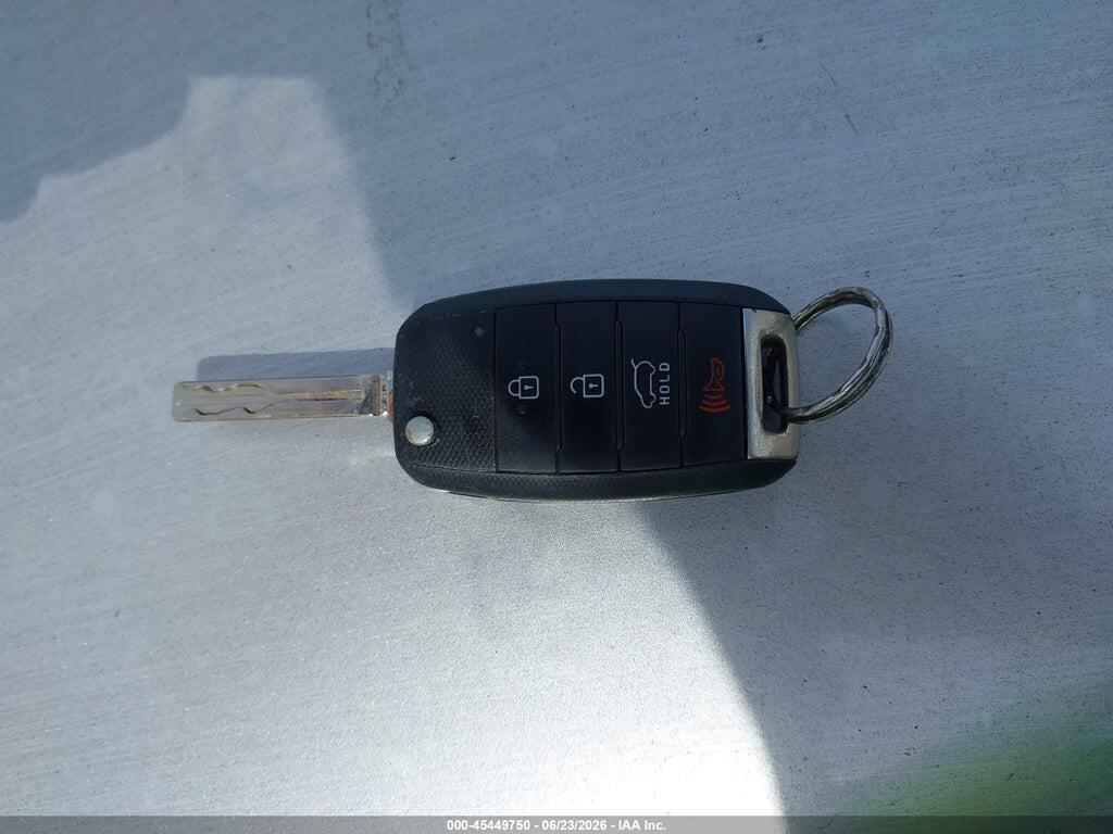 KNDJP3A52F7798352 2015 KIA SOUL photo no. 11