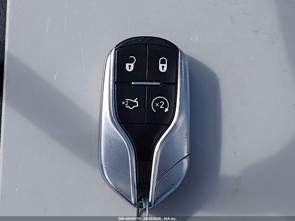 ZN661XUA8KX309727 2019 MASERATI LEVANTE photo no. 11