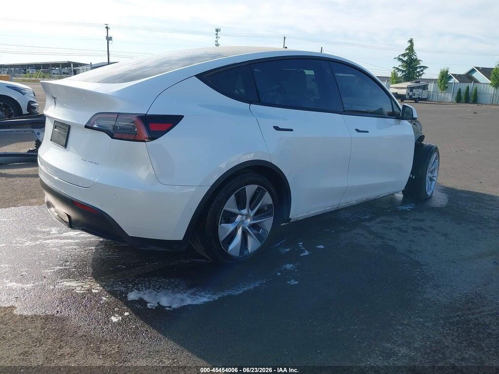 7SAYGDEE2NF359260 2022 TESLA MODEL Y photo no. 4