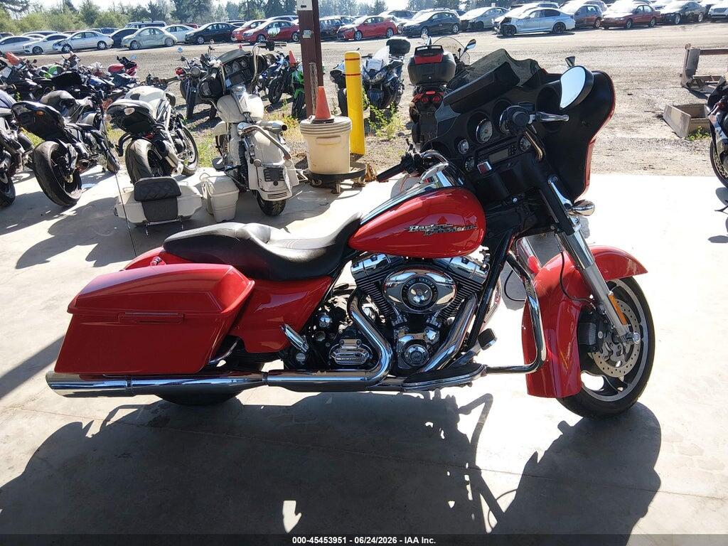1HD1KB413AB670188 2010 HARLEY-DAVIDSON FLHX photo no. 12