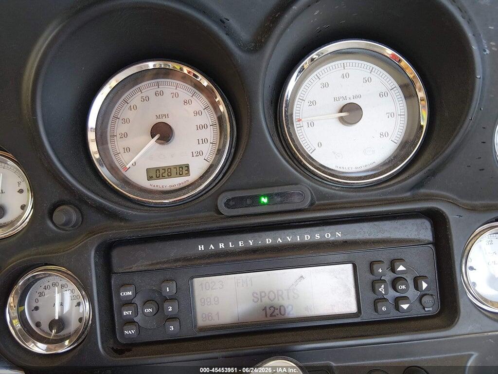 1HD1KB413AB670188 2010 HARLEY-DAVIDSON FLHX photo no. 7