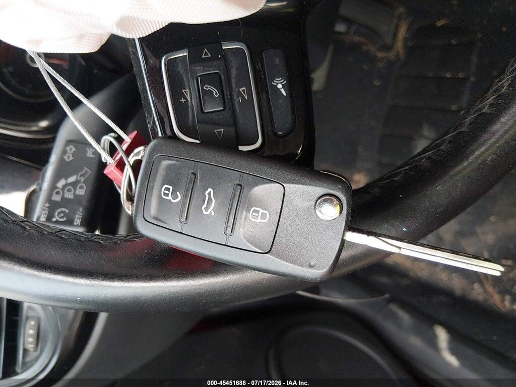 3VWFD7AT0KM716863 2019 VOLKSWAGEN BEETLE photo no. 11