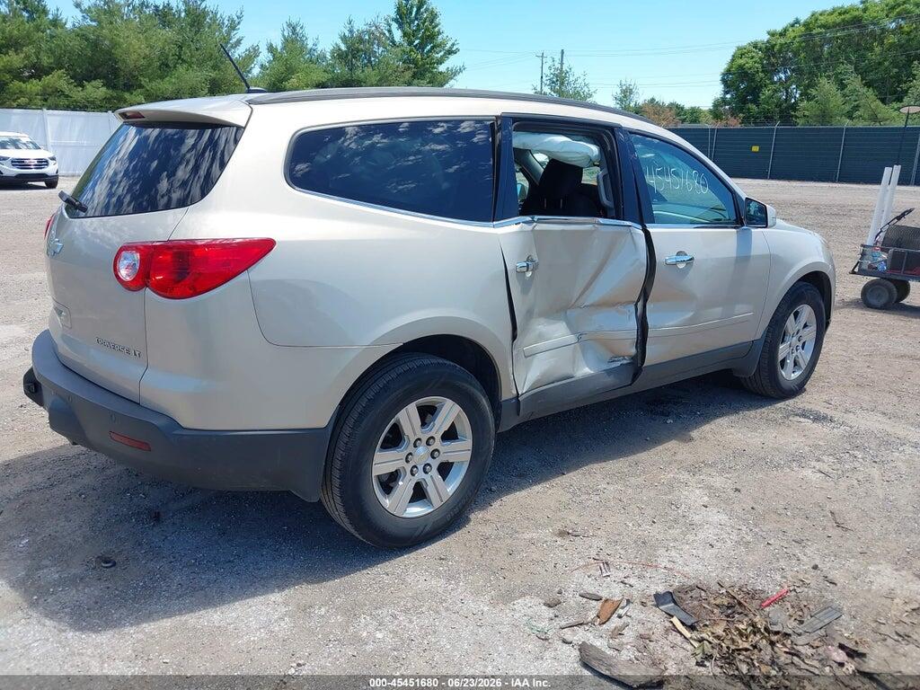 1GNKRJEDXBJ390450 2011 CHEVROLET TRAVERSE photo no. 4