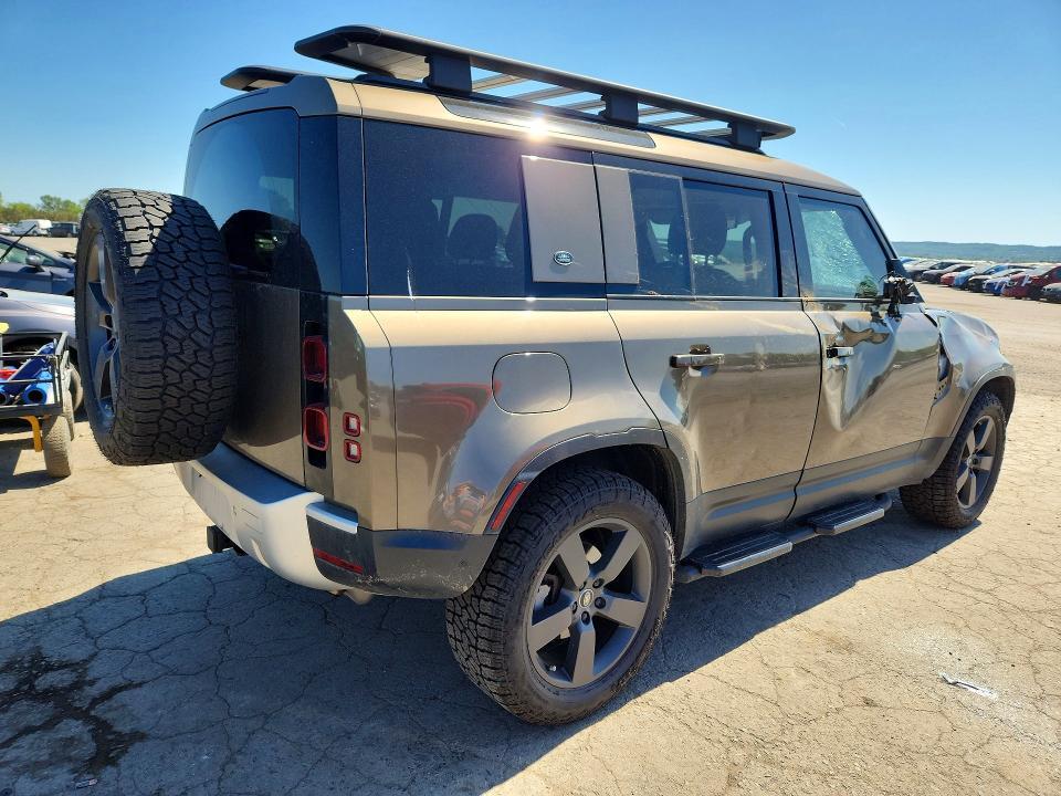 2024 LAND ROVER DEFENDER 110 S — Фото 3 из 13