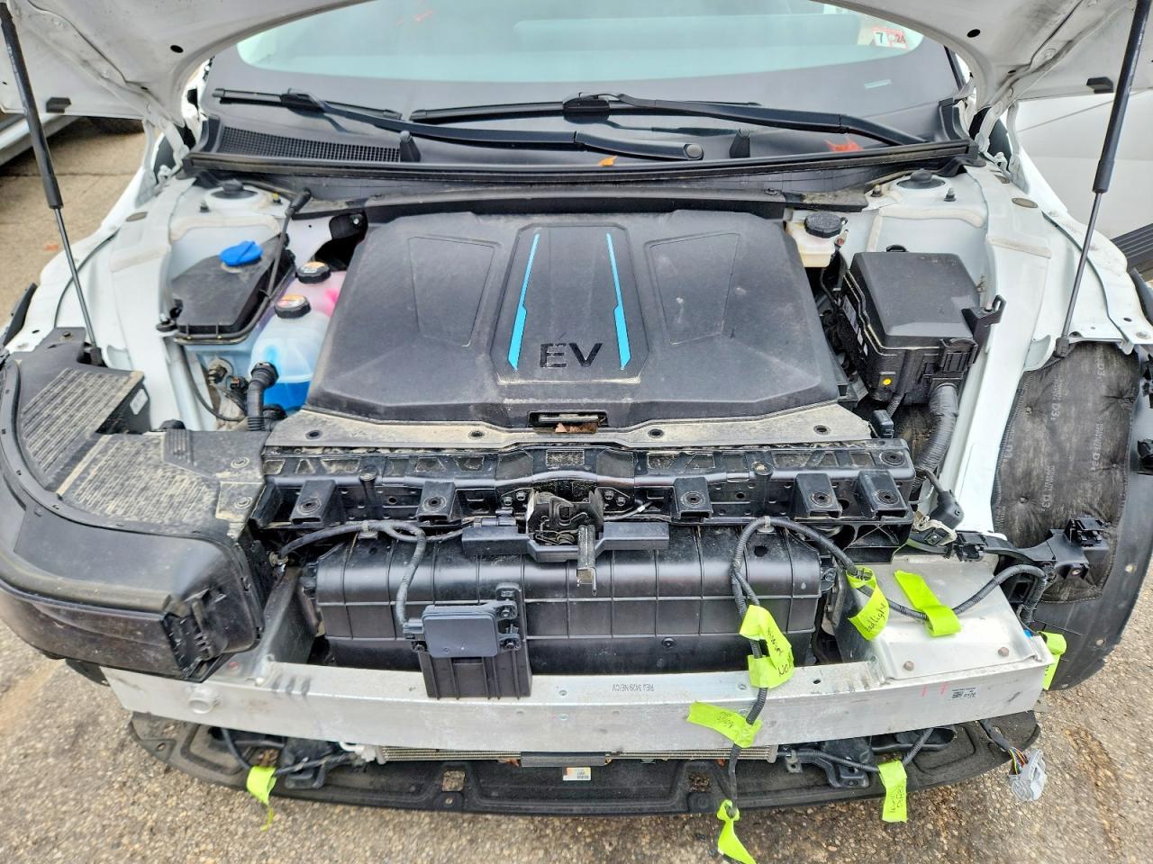 2022 HYUNDAI IONIQ 5 SEL — Фото 12 из 13
