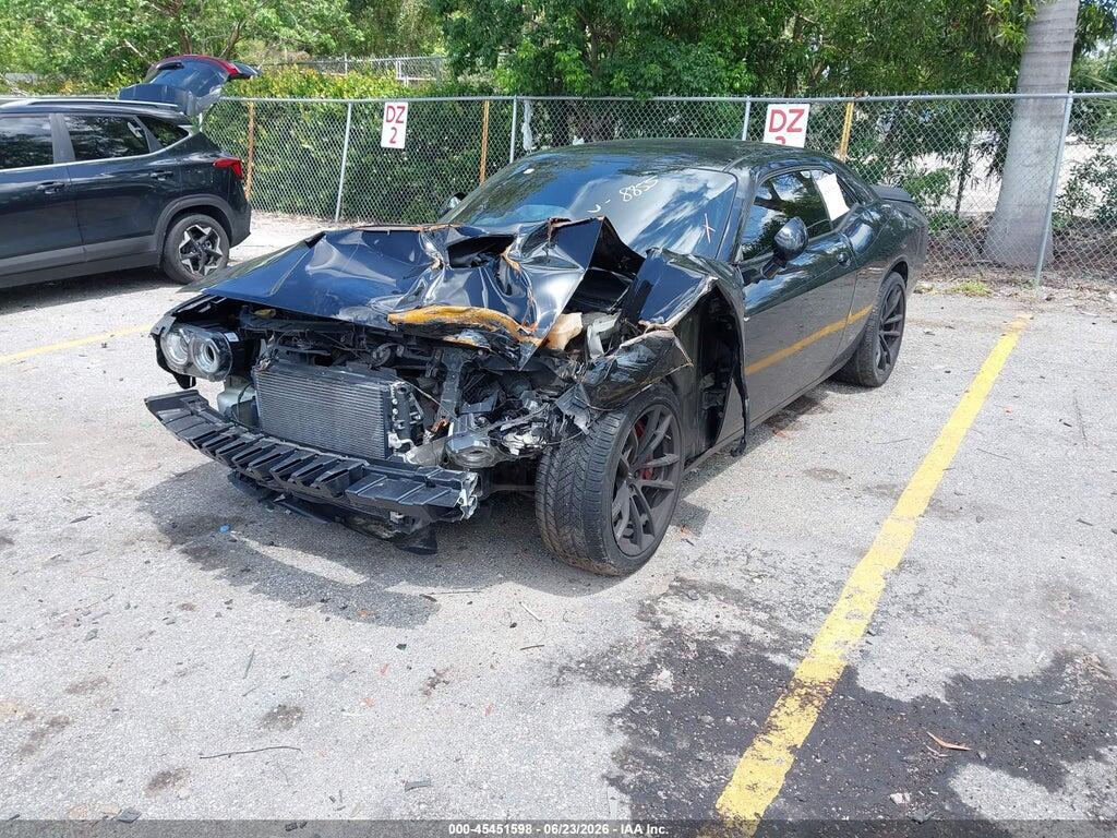 2C3CDZFJ2JH178855 2018 DODGE CHALLENGER photo no. 2