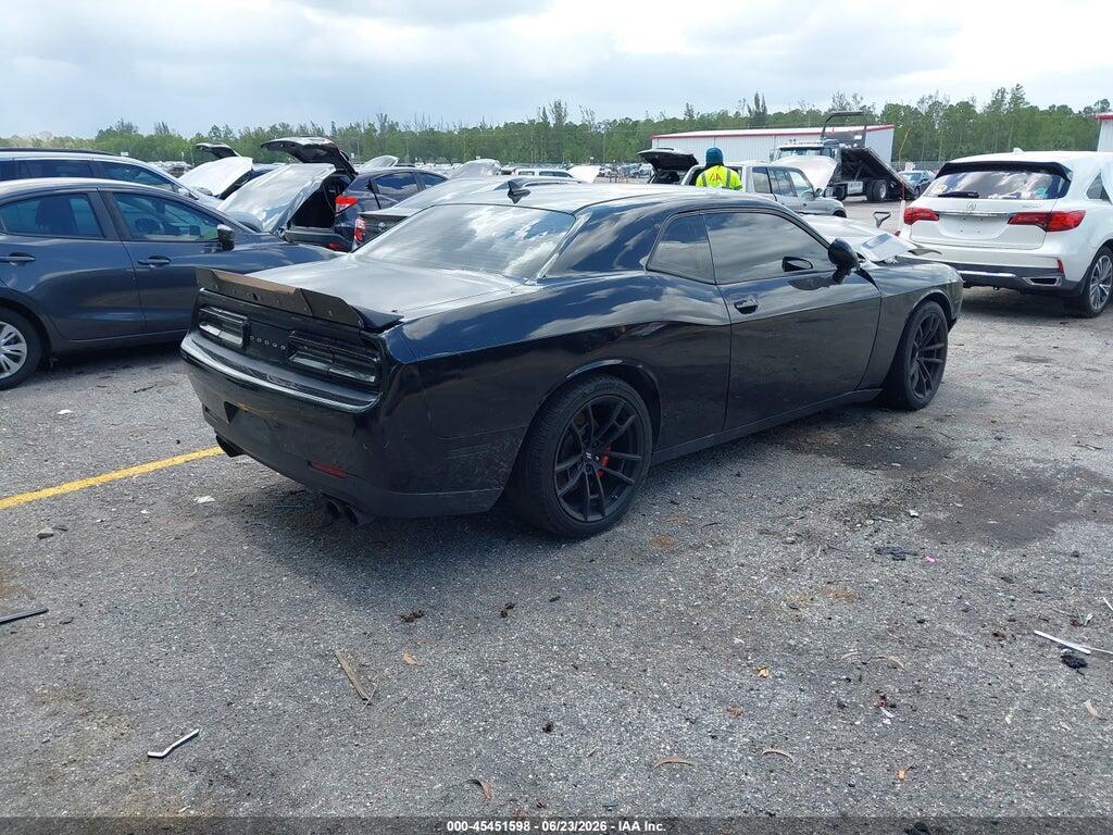 2C3CDZFJ2JH178855 2018 DODGE CHALLENGER photo no. 4