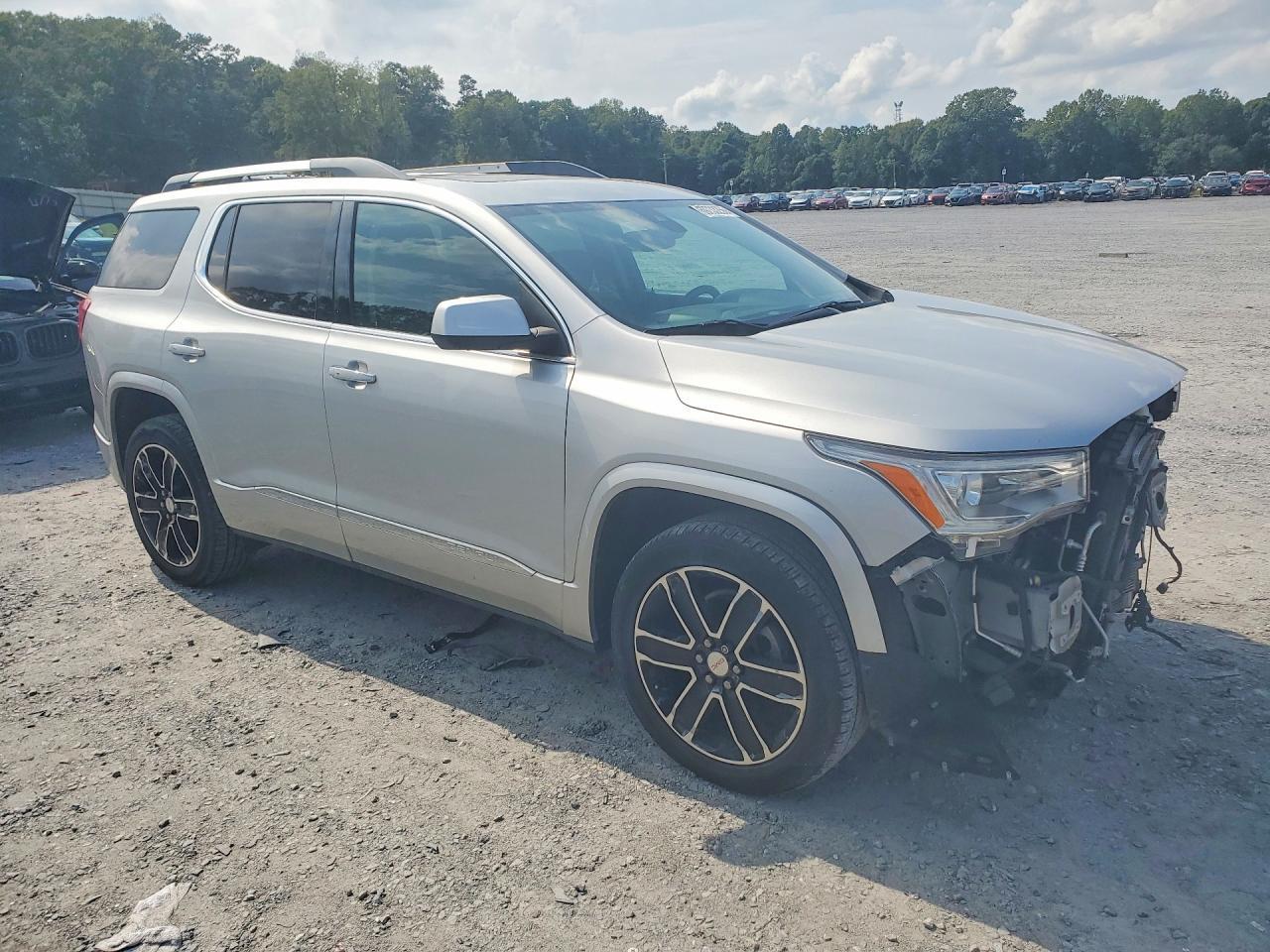 2017 GMC ACADIA DENALI — Фото 4 из 13