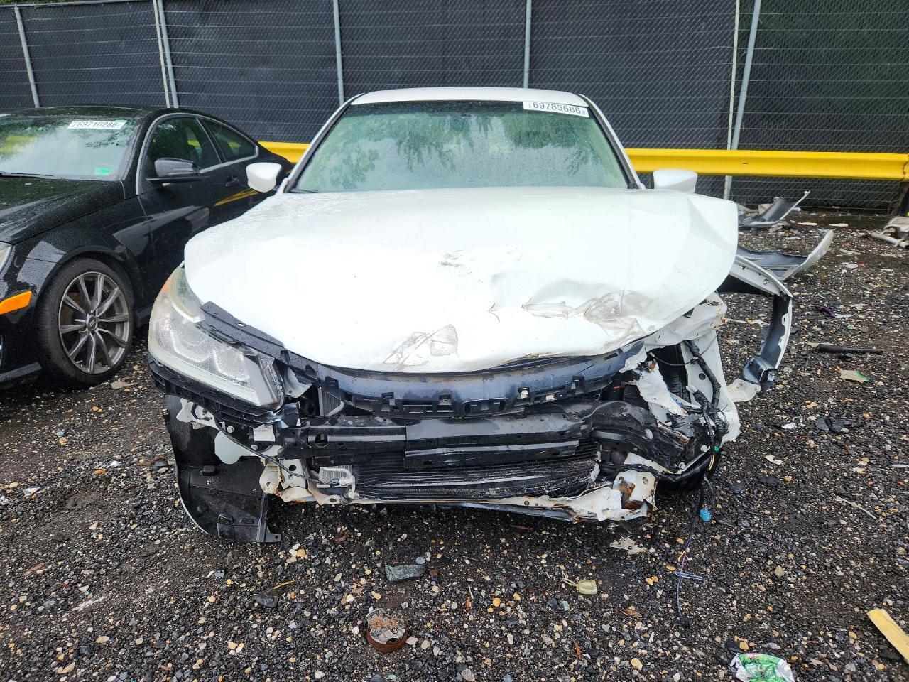 2017 HONDA ACCORD LX — Фото 5 из 12