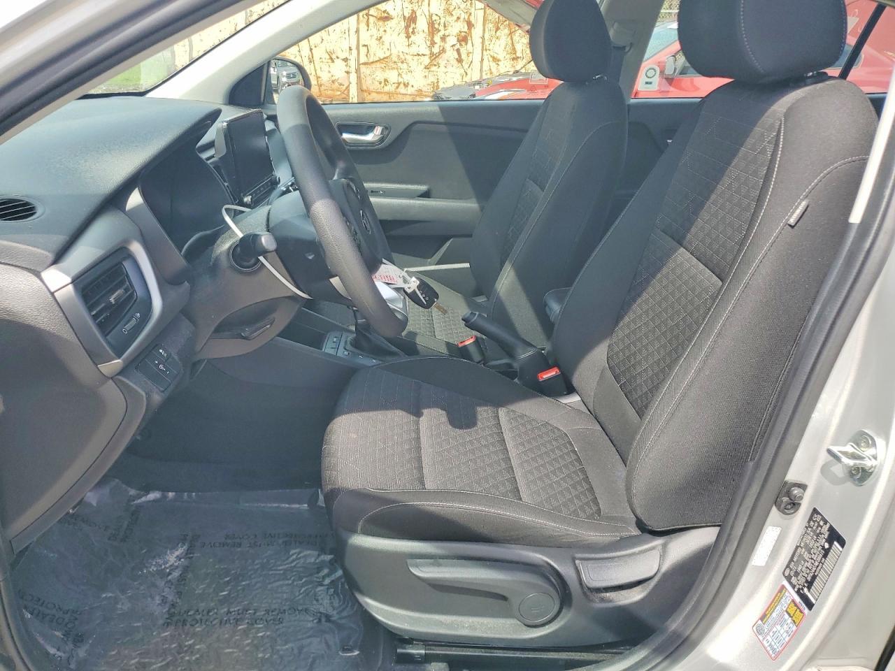 2021 KIA RIO S — Фото 7 из 13
