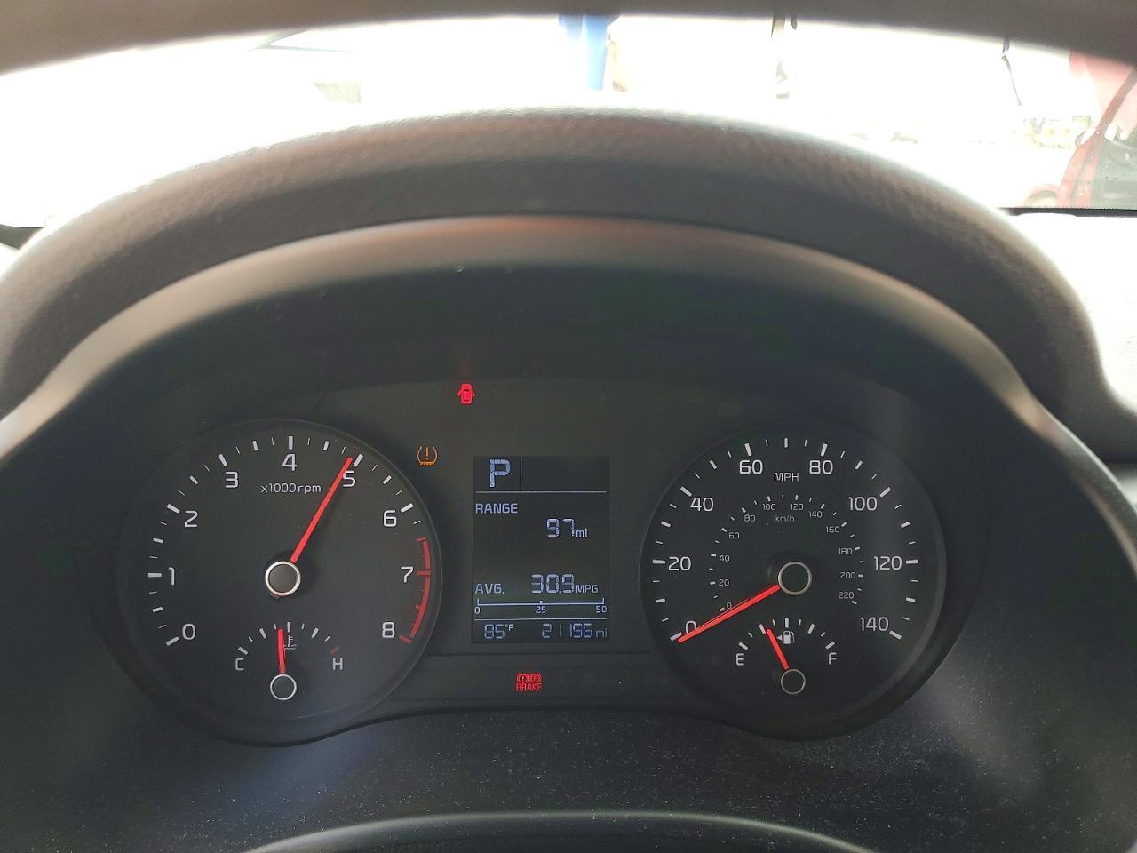 2021 KIA RIO S — Фото 9 из 13