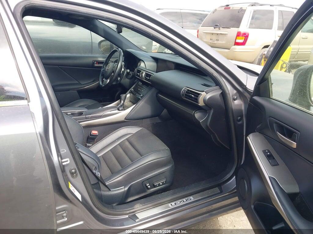 JTHBA1D2XJ5073581 2018 LEXUS IS 300 photo no. 5