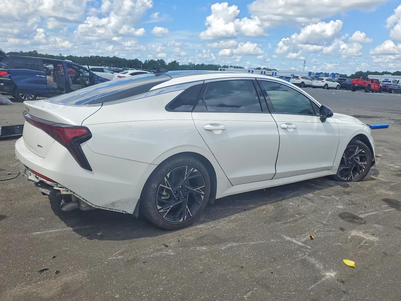 2025 KIA K5 GT LINE — Фото 3 из 13