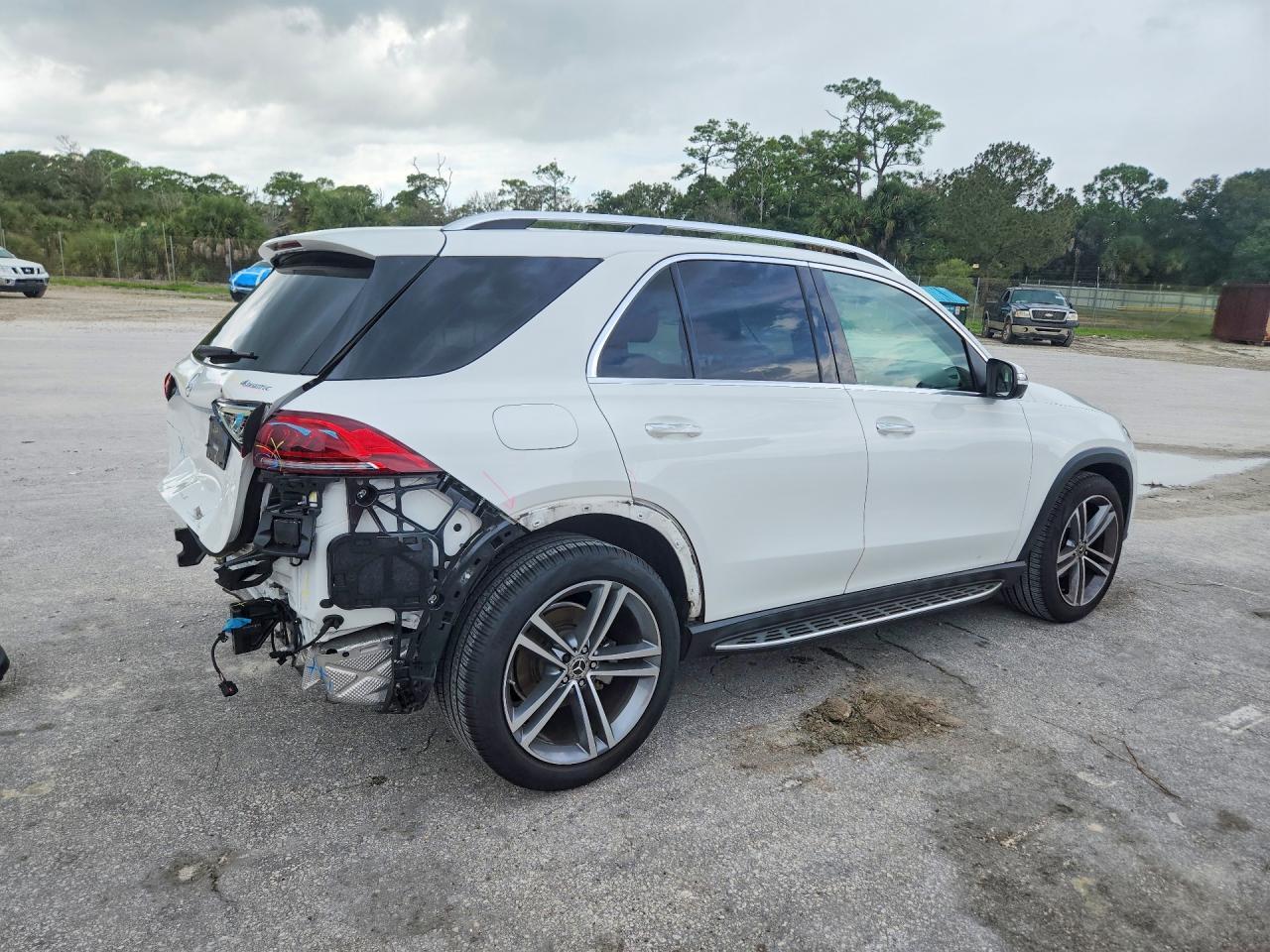 2022 MERCEDES-BENZ GLE 350 4MATIC — Фото 3 из 14
