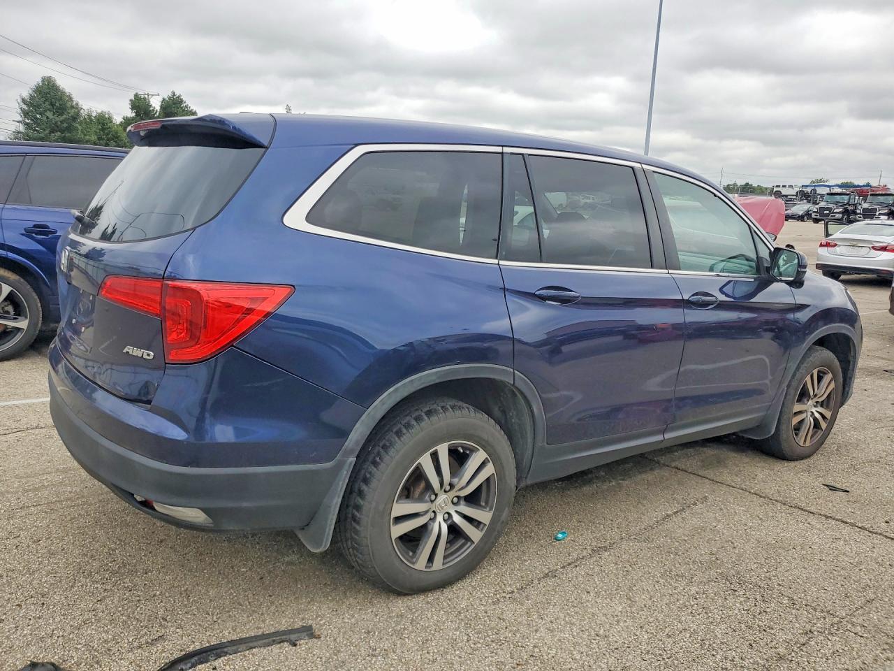 2017 HONDA PILOT EX — Фото 3 из 13