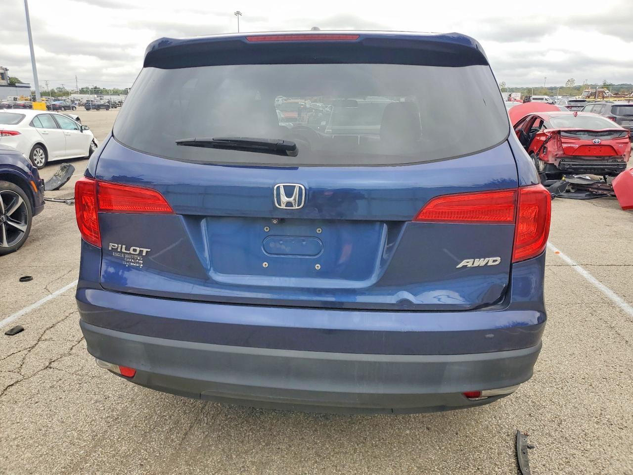 2017 HONDA PILOT EX — Фото 6 из 13