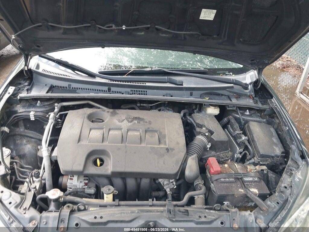 5YFBURHE9HP735370 2017 TOYOTA COROLLA photo no. 10