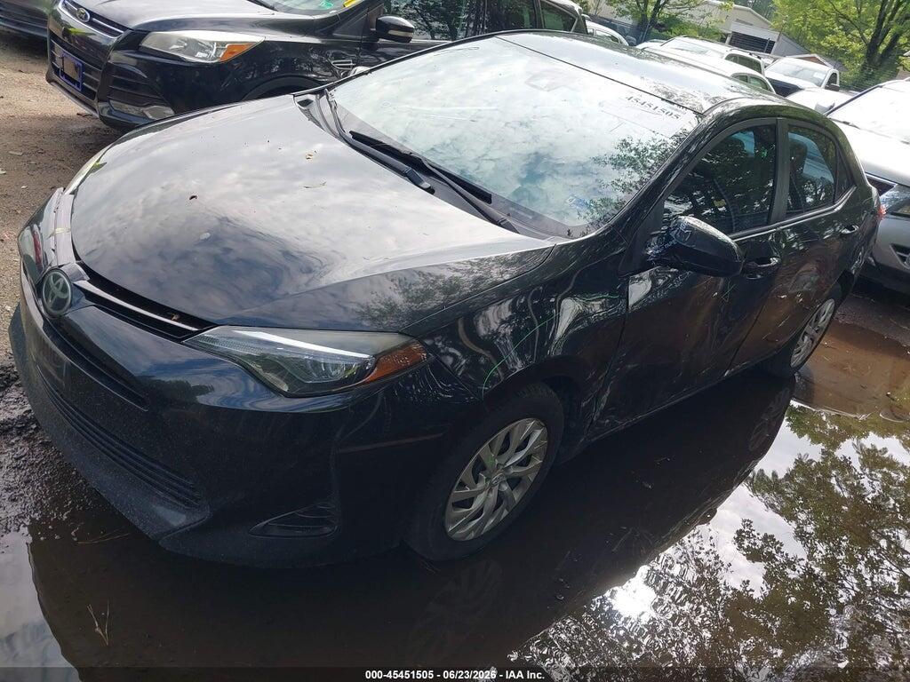 5YFBURHE9HP735370 2017 TOYOTA COROLLA photo no. 2