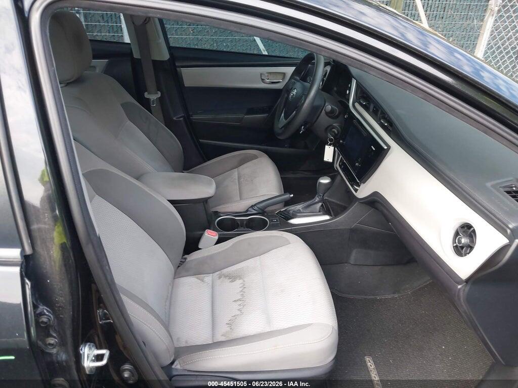 5YFBURHE9HP735370 2017 TOYOTA COROLLA photo no. 5