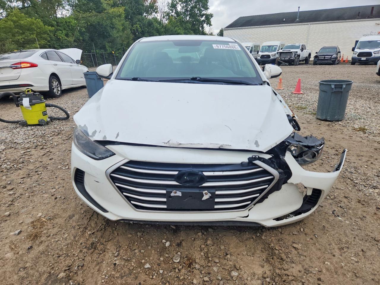 2018 HYUNDAI ELANTRA SE — Фото 5 из 13