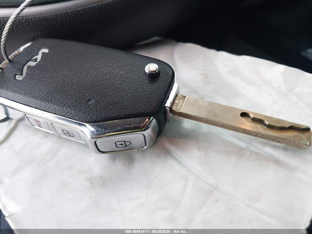 KNDCP3LE1R5119323 2024 KIA NIRO photo no. 9