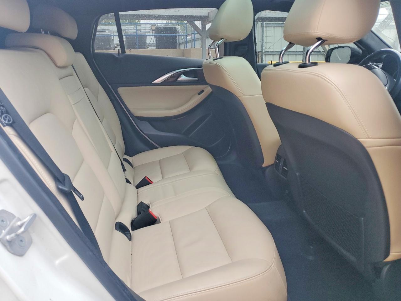 2017 INFINITI QX30 PREMIUM — Фото 11 из 13