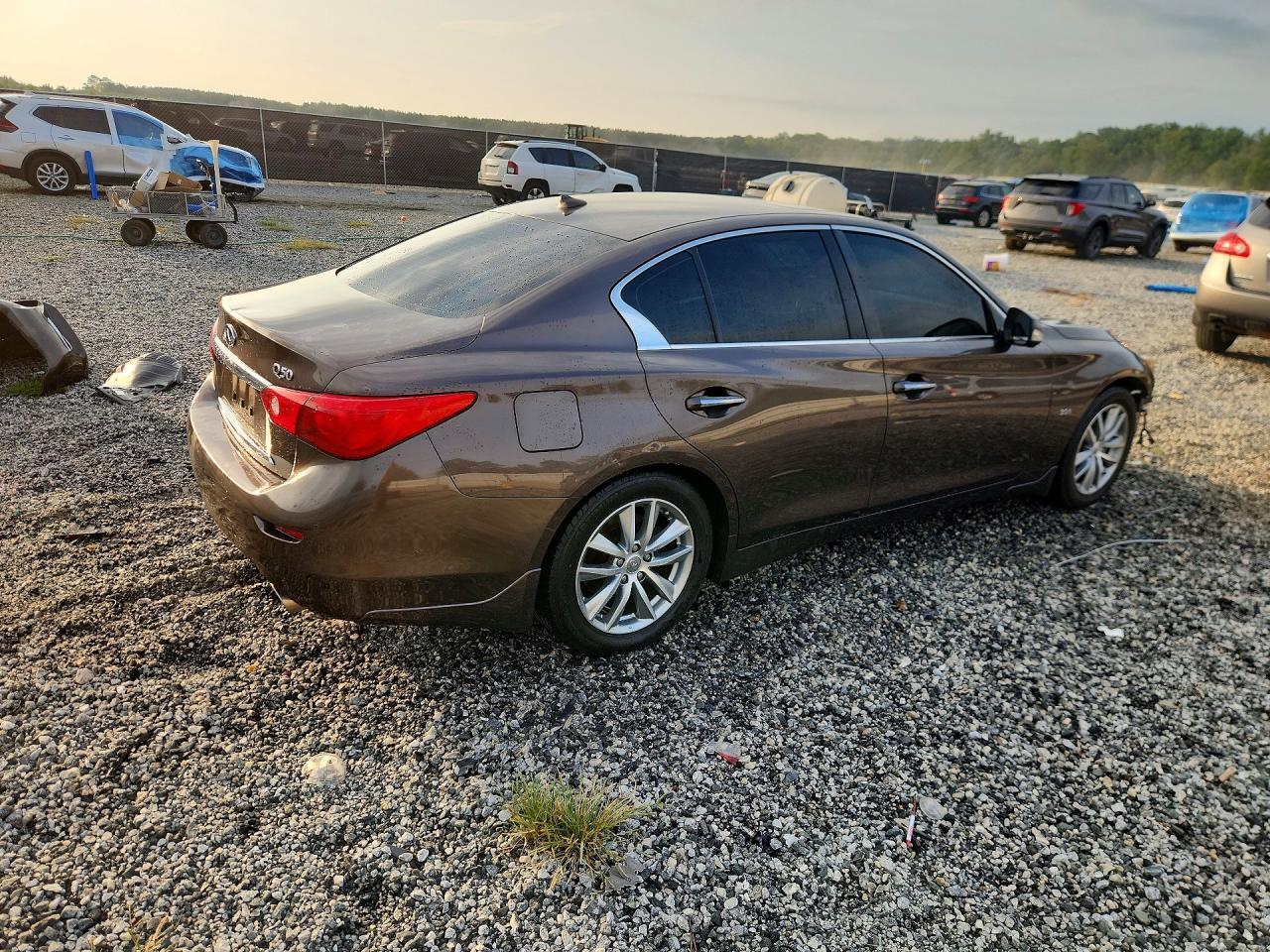 2017 INFINITI Q50 3.0T PREMIUM — Фото 3 из 12