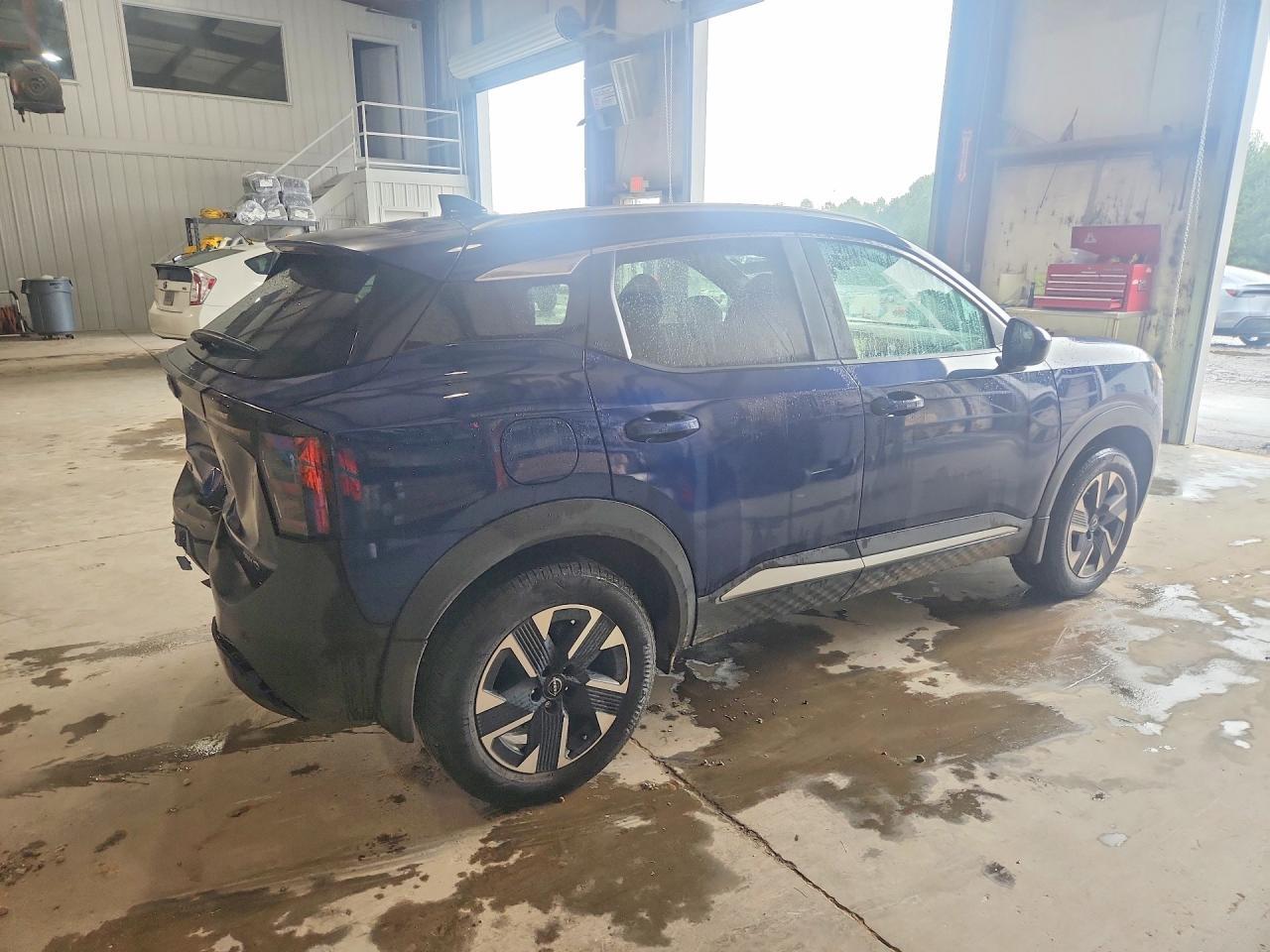 2025 NISSAN KICKS SV — Фото 3 из 13