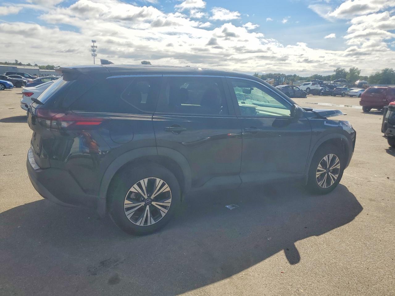 2023 NISSAN ROGUE SV — Фото 3 из 13