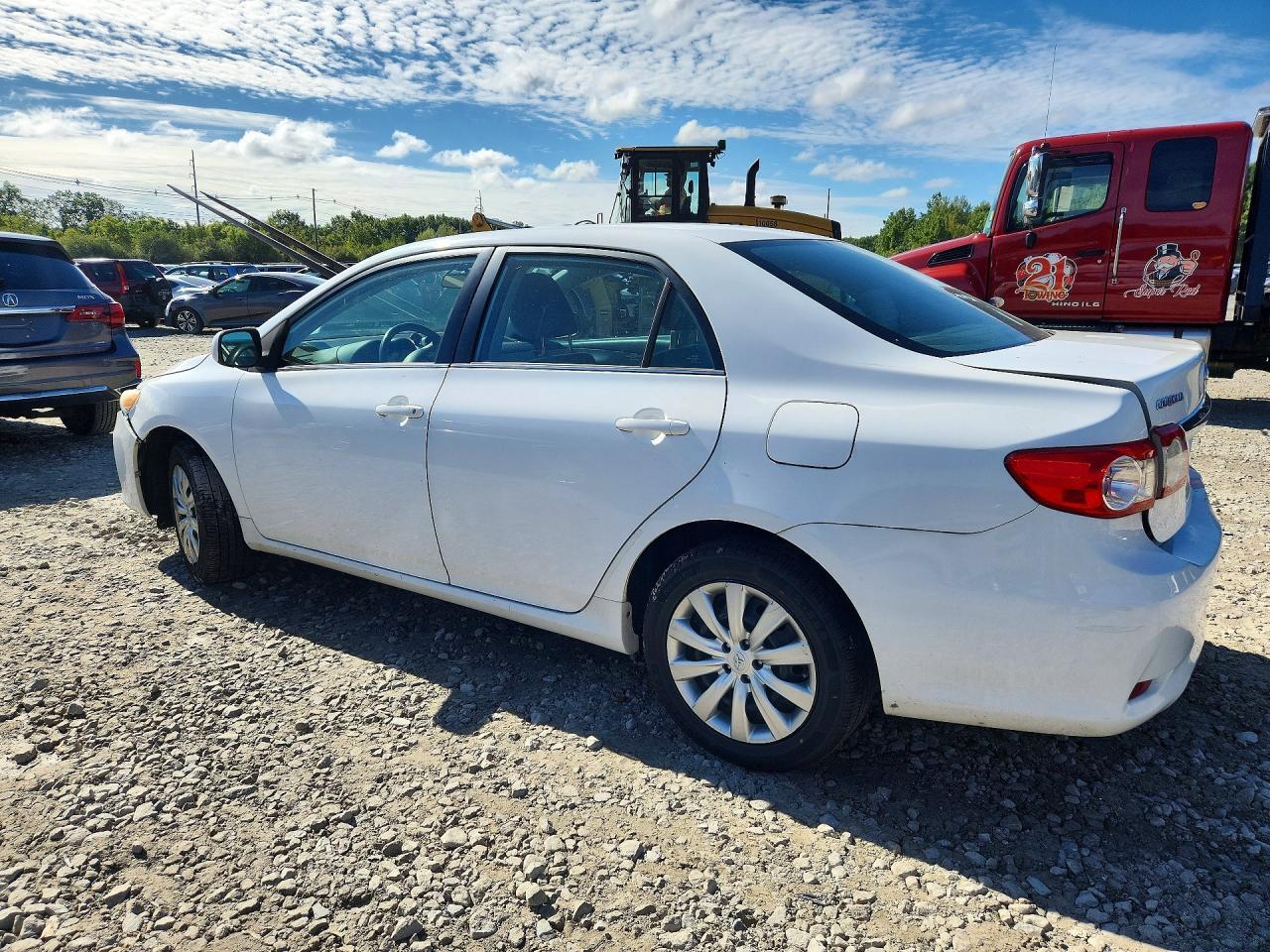 2013 TOYOTA COROLLA LE — Фото 2 из 12