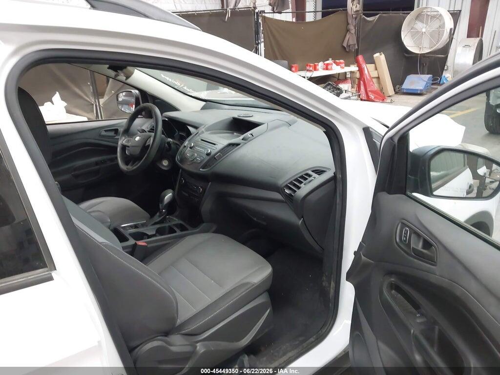 1FMCU0F70HUB05272 2017 FORD ESCAPE photo no. 5