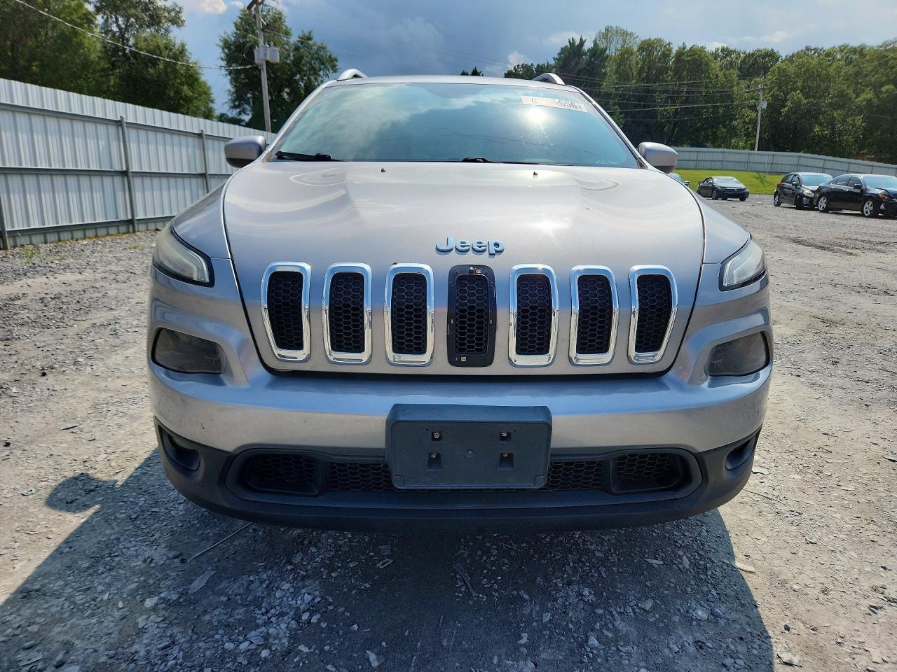 2016 JEEP CHEROKEE LATITUDE — Фото 5 из 13