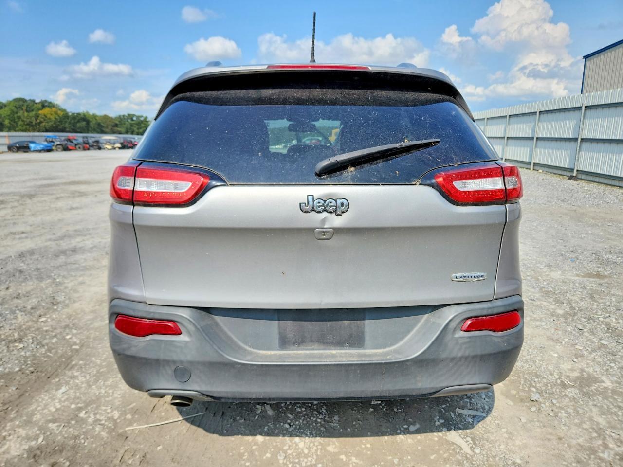 2016 JEEP CHEROKEE LATITUDE — Фото 6 из 13