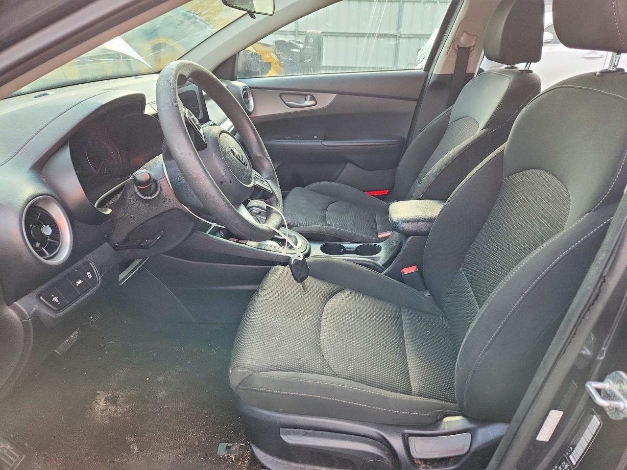 2019 KIA FORTE LXS — Фото 7 из 12