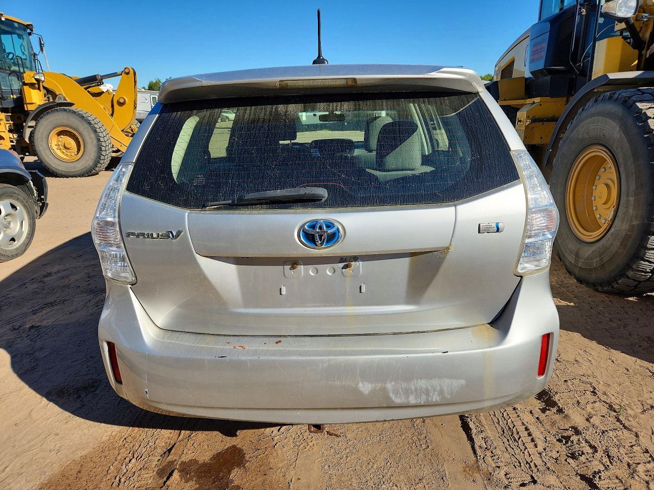 2014 TOYOTA PRIUS V THREE — Фото 6 из 13