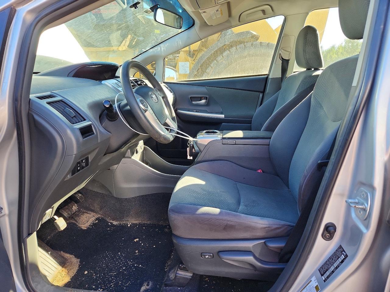 2014 TOYOTA PRIUS V THREE — Фото 7 из 13