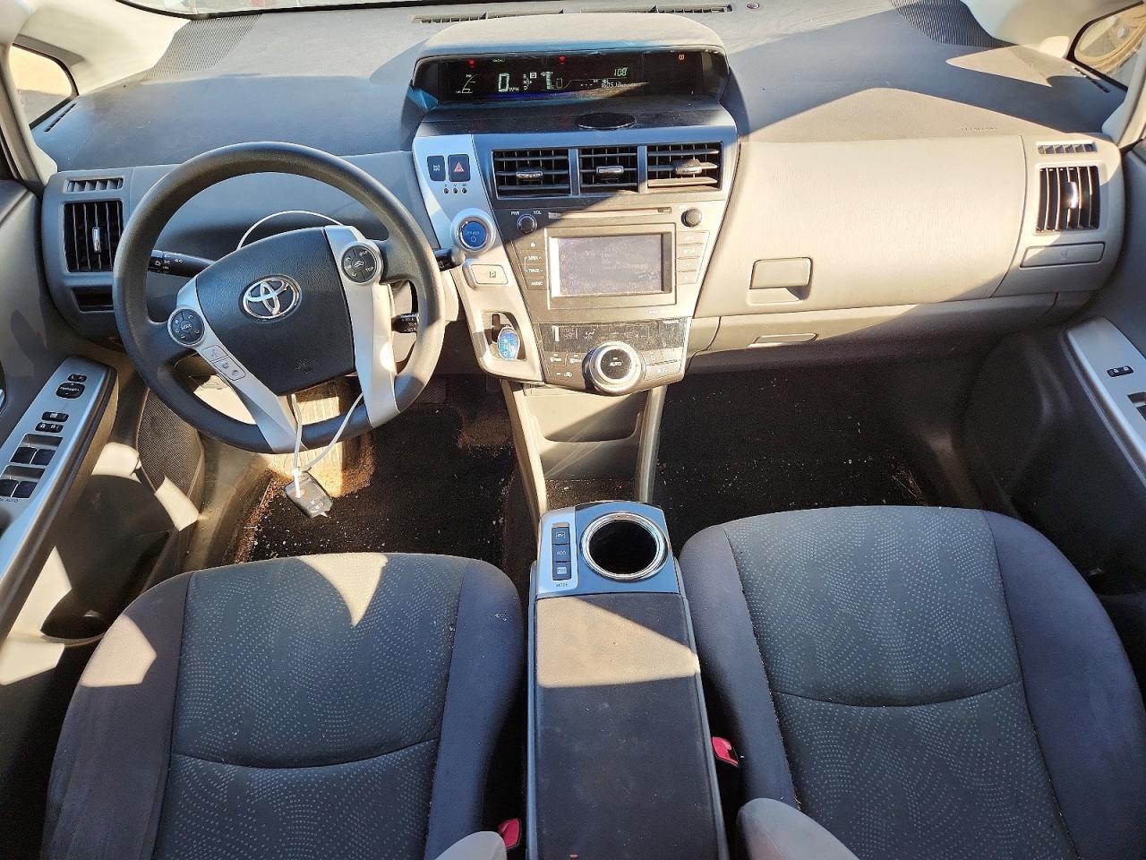 2014 TOYOTA PRIUS V THREE — Фото 8 из 13