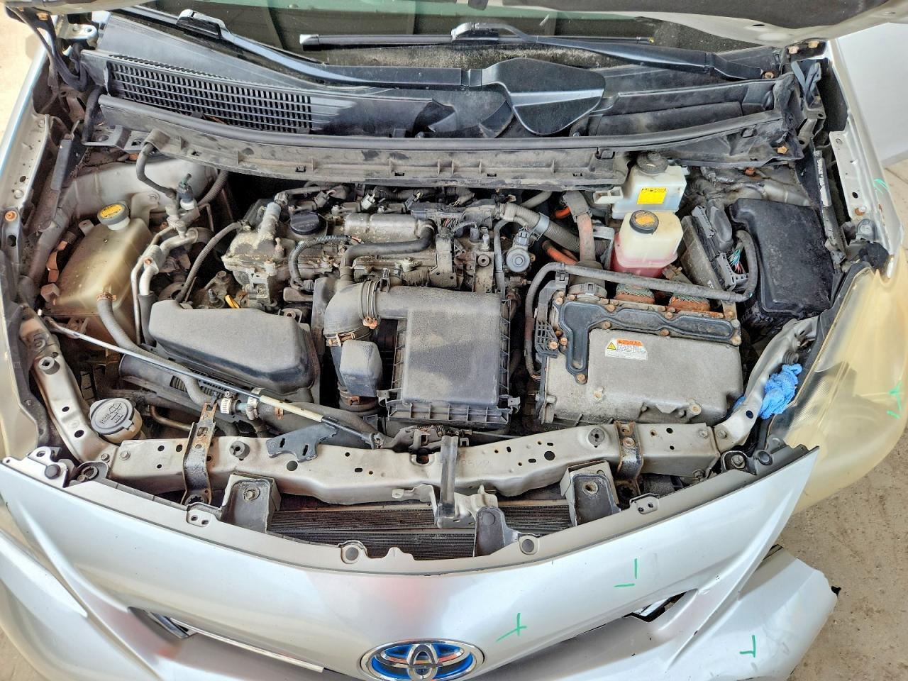 2013 TOYOTA PRIUS V TWO — Фото 11 из 12