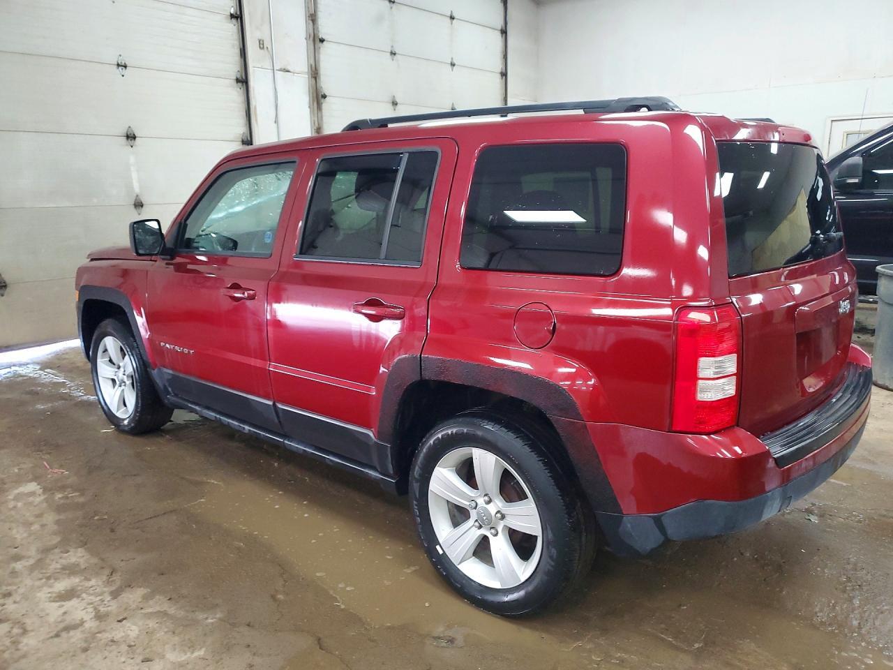 2016 JEEP PATRIOT LATITUDE — Фото 2 из 13