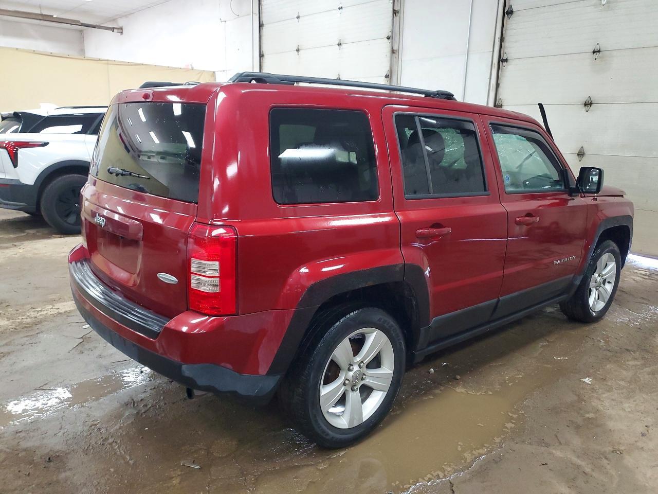 2016 JEEP PATRIOT LATITUDE — Фото 3 из 13